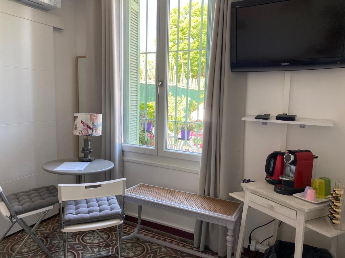 リル・シュル・ラ・ソルギュ Cote Court Bed & Breakfast エクステリア 写真